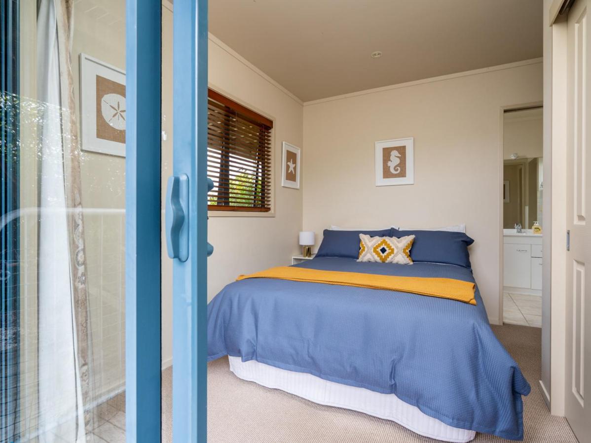 Oceans 8 - Mangawhai Heads Holiday Home ภายนอก รูปภาพ
