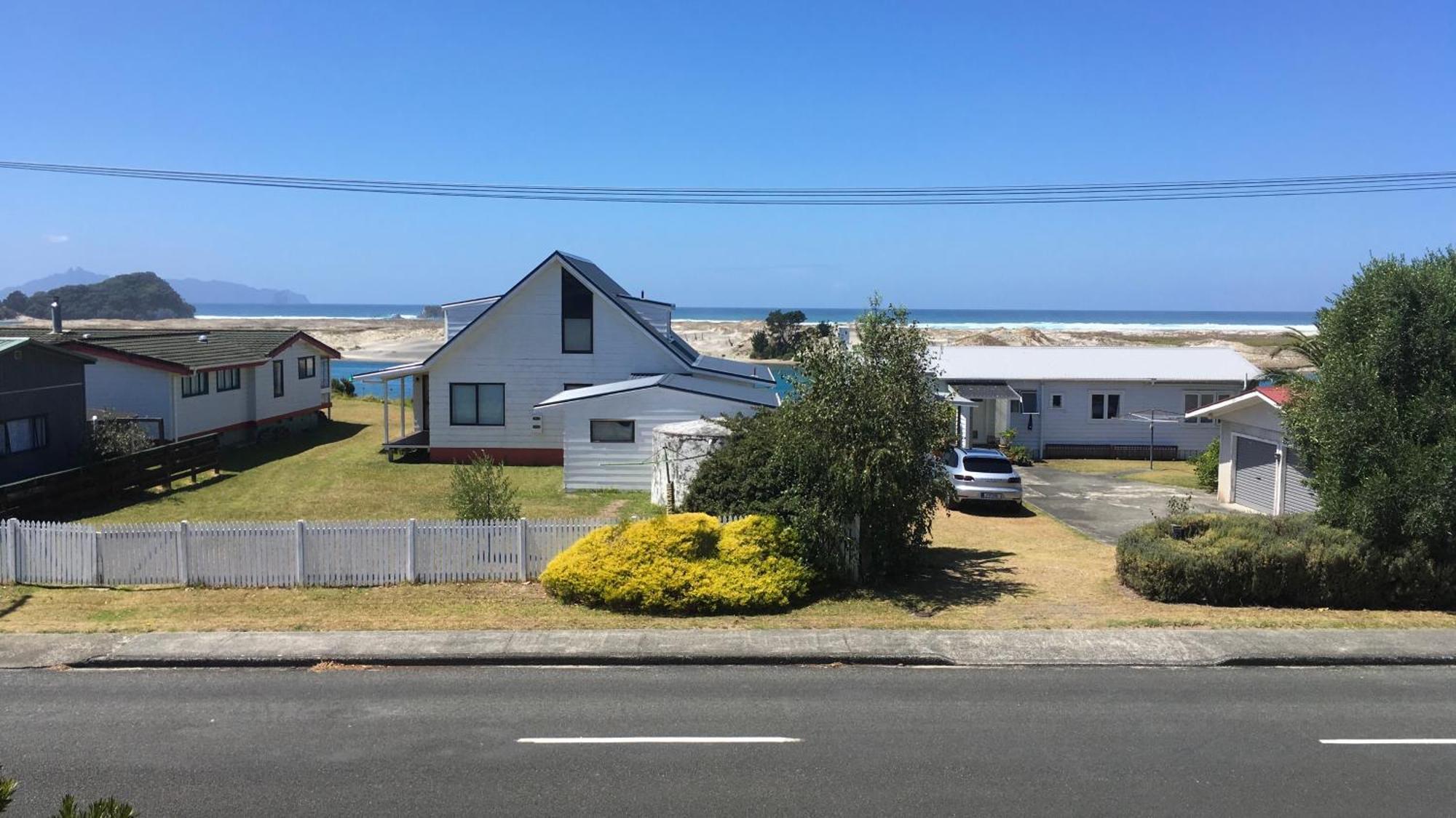Oceans 8 - Mangawhai Heads Holiday Home ภายนอก รูปภาพ