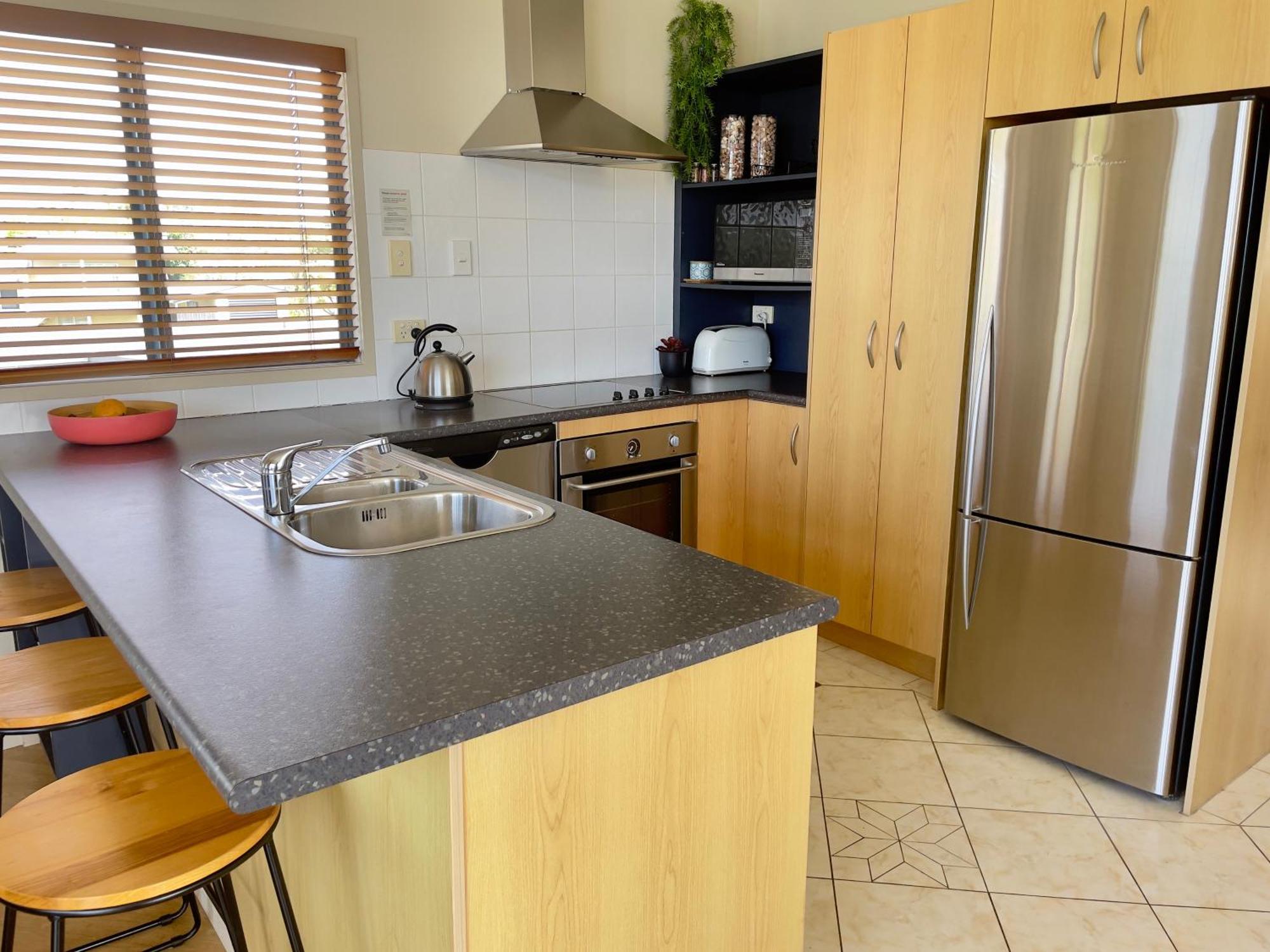 Oceans 8 - Mangawhai Heads Holiday Home ภายนอก รูปภาพ